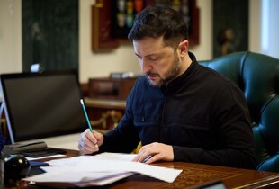 Нові санкції проти російського танкерного флоту і пропагандистів: Зеленський підписав указ
