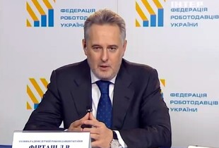 Україна продовжила санкції проти Фірташа і Козака
