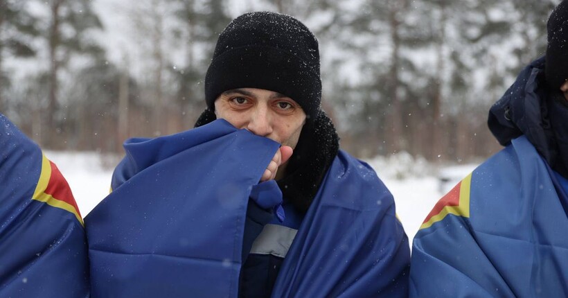 71-й обмін полоненими: в Україну повернули захисників, яких в рф засудили на тривалі терміни 