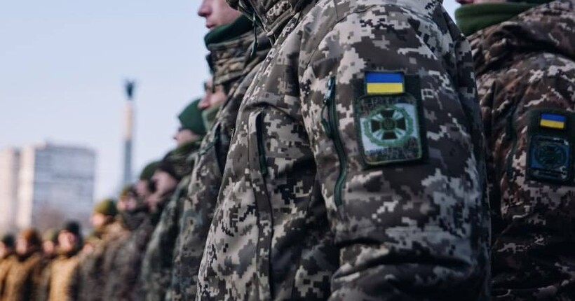 У Черкасах чоловік кинув боєприпас у військових ТЦК та поліції