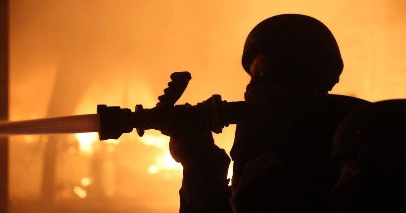 Ворог обстріляв ракетами, БпЛА та артилерією Дніпропетровщину: наслідки