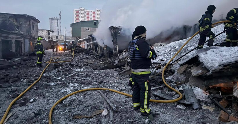 Обстріл Київщини: є загиблий і поранена, з-під завалів врятували вісьмох людей