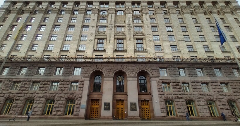 У Києві судитимуть чиновника КМДА через переплату під час закупівлі генераторів