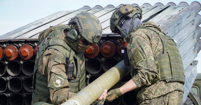 Росіяни обстріли Херсон з артилерії: загинув чоловік, прокуратура відкрила провадження