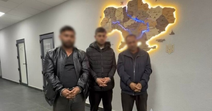 На Закарпатті чоловіки з палками напали на військових ТЦК: деталі