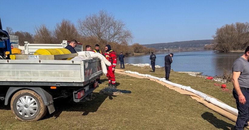 Забруднення Дністра: Молдова звернулася по допомогу до ЄС і залучила армію
