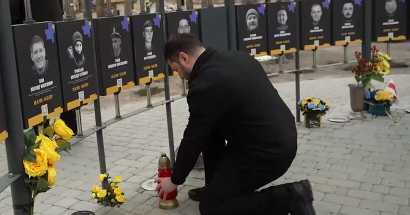 Зеленський вшанував пам’ять загиблих захисників Мощуна на Київщині