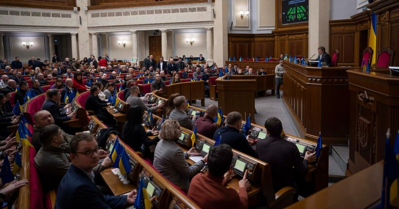 Верховна Рада продовжує працювати в умовах війни – Арахамія