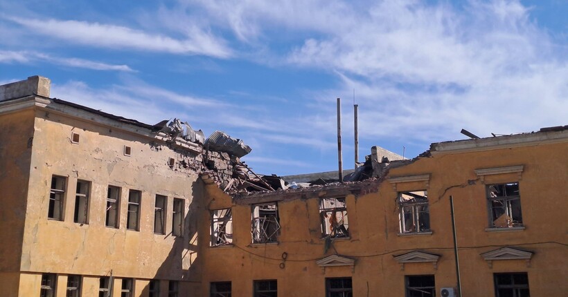 Окупанти вдарили авіабомбами по Краматорську: загинули троє людей, ще сім поранених