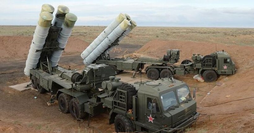 В Генштабі повідомили про успішні ураження ЗРК С-400 в Криму і удари по металургійному комбінату в Алчевську: подробиці