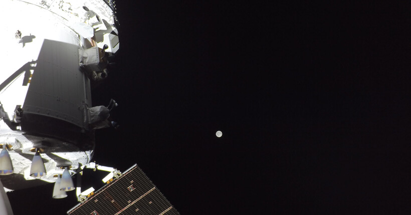 Artemis 2: корабель NASA вже подолав половину шляху до Місяця 