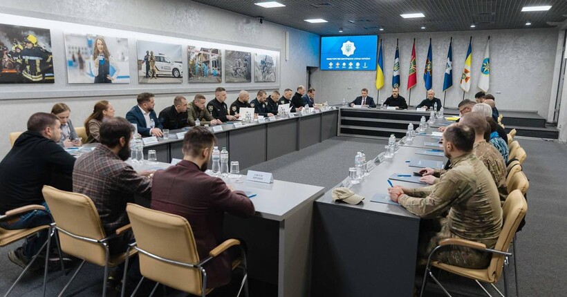 Клименко провів консультації щодо закону про цивільну зброю: хто брав участь і що вирішили