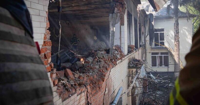 Внаслідок удару по дитсадку у Сумах загинули двоє людей - ОВА