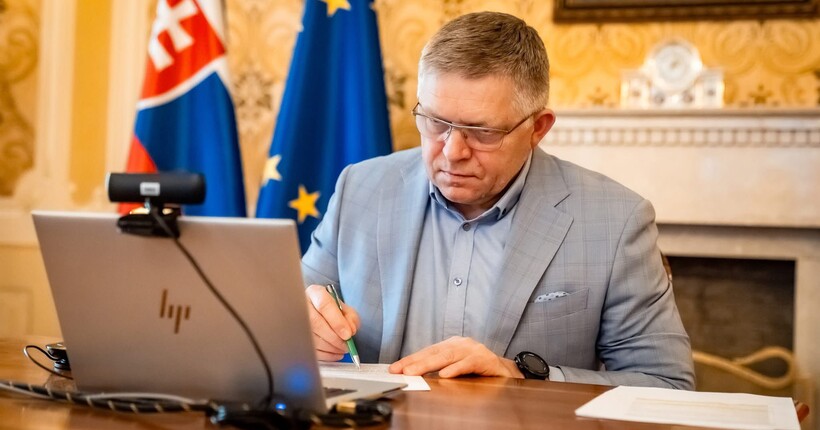 Зеленський має сам зателефонувати Путіну, якщо хоче переговорів - Фіцо