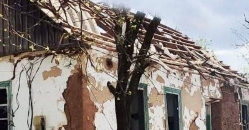 На Запоріжжі окупанти вбили людину, обстрілами пошкоджені будинки і авто