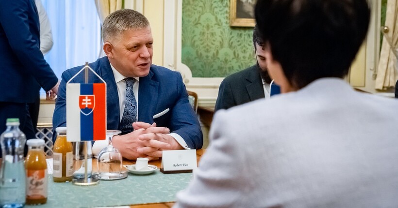 ФРН спростувала заяву Фіцо про візит Мерца в Словаччину: Не планує і не планував