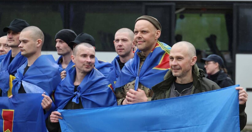 Україна повернула з полону військових 