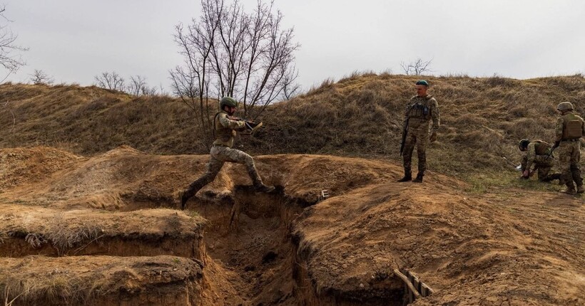 В Офісі президента відповіли, чи знижуватимуть мобілізаційний вік в Україні
