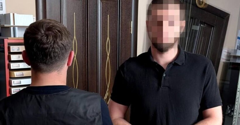 На Київщині викрили посадовця, який вимагав 