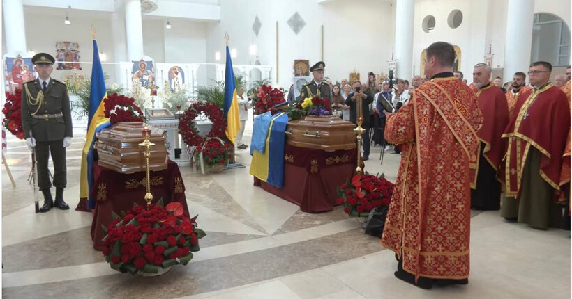 У Києві прощаються з провідником ОУН Андрієм Мельником та його дружиною (відео)