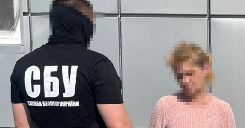 На Донеччині затримали коригувальницю рф: у її будинку переховувався російський бойовик