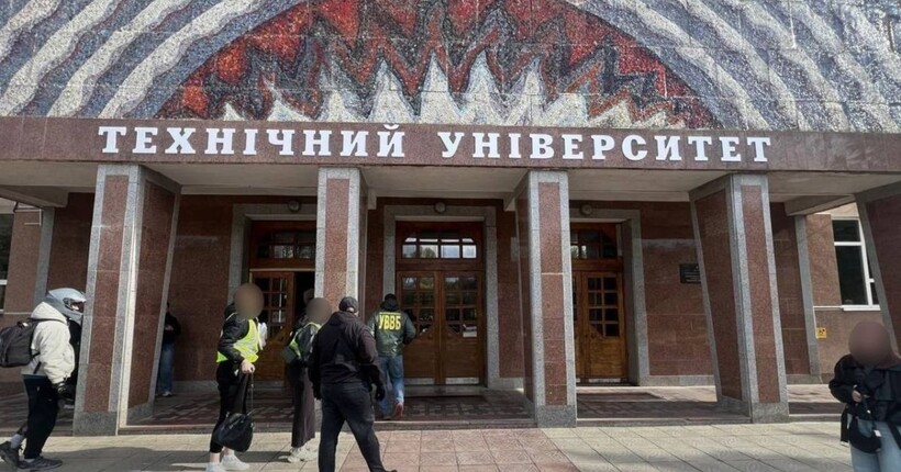 ДПСУ викрила схему легалізації іноземців в Україні через фіктивне навчання