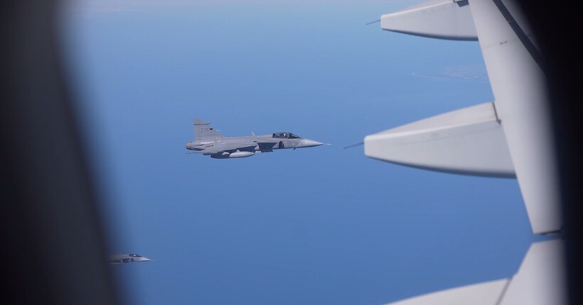 Зеленський прибув у Швецію: Готуємо сильний крок щодо винищувачів Gripen