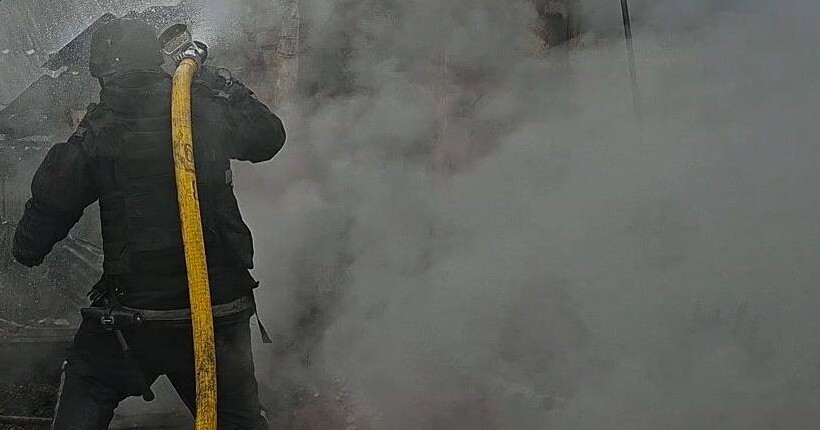 Росіяни атакували цивільний транспорт на Сумщині: постраждало подружжя