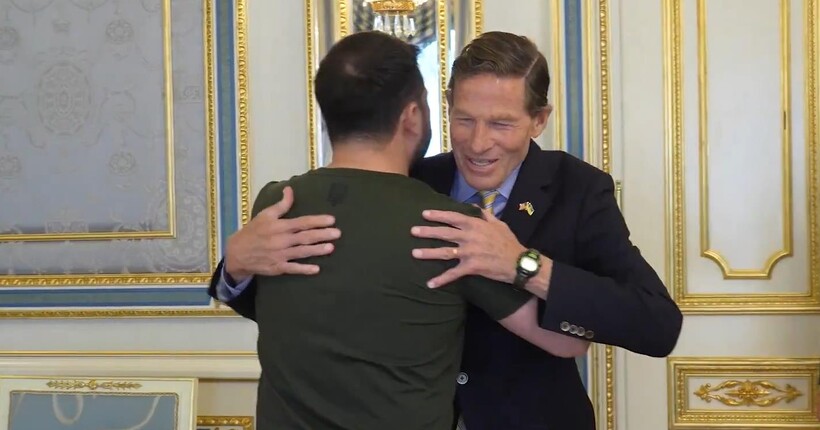Сенатор США Блюменталь відвідав Лук'янівку: Погрози кремля не залякають американських дипломатів