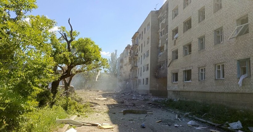 Росіяни 20 разів обстріляли Донеччину за добу: є поранені та руйнування