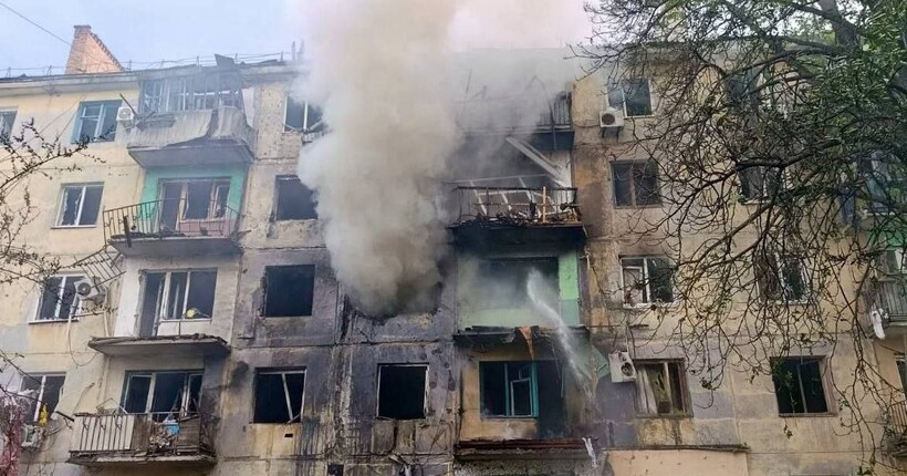 Ворог атакував житловий будинок у Павлограді: п'ятеро людей поранені