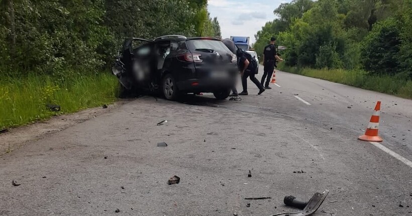 На Львівщині зіткнулися два авто: є загибла, постраждали діти