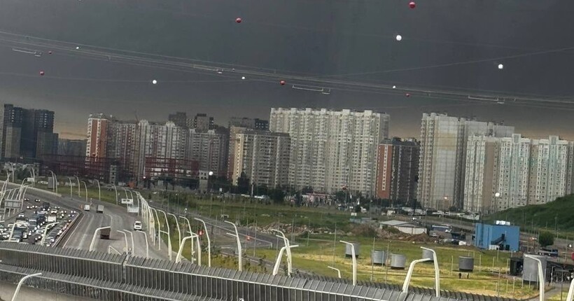 Всі аеропорти Москви втретє за добу зупинили польоти через дрони