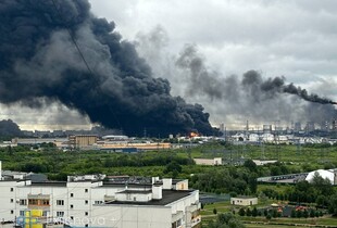 Зеленський про ураження Московського НПЗ: Цілком справедлива відповідь 
