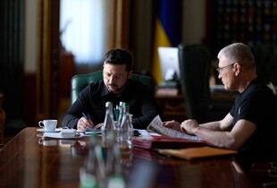 Кремль стягнув ППО з російських регіонів у Москву та до Керченського мосту - Зеленський