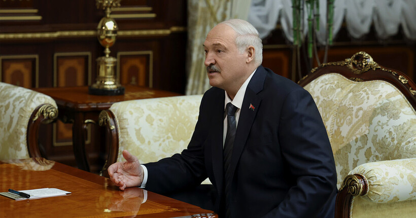 Лукашенко опирається посиленню ролі Білорусі у війні проти України – Bloomberg