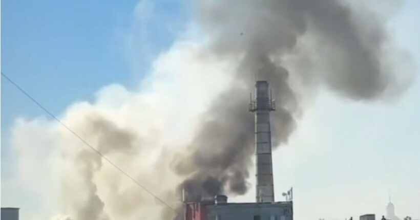 Сили оборони завдали повторний удар по НПЗ в Уфі, також уражено об'єкт ВПК в Пензі - Зеленський