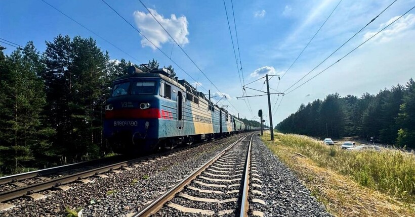 На Рівненщині вантажний поїзд насмерть збив 33-річну жінку