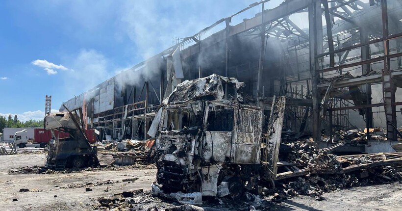 росія знищила гуманітарний склад Червоного Хреста у Києві: втрачено допомогу на понад 79 млн грн