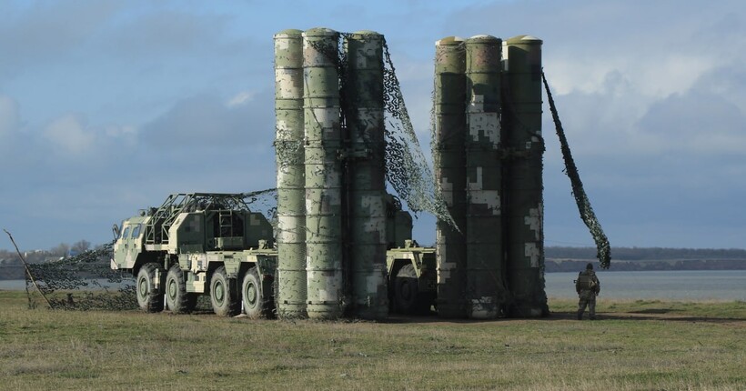 Зеленський привітав зенітні ракетні війська: саме український Patriot першим у світі збив 