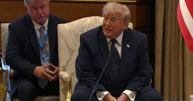 Трамп заявив, що Путін і Зеленський хочуть укласти угоду: 