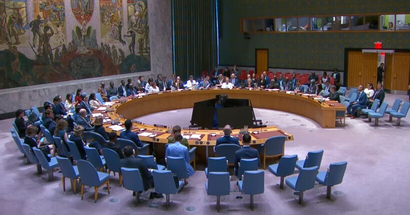 Поки росія запускає ракети по Україні, для неї не має бути 
