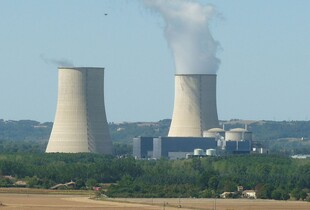 У Франції через спеку зупинили реактор на АЕС