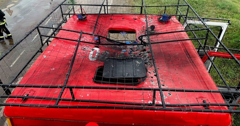 На Дніпропетровщині росіяни повторно обстріляли рятувальників під час гасіння пожежі попереднього удару