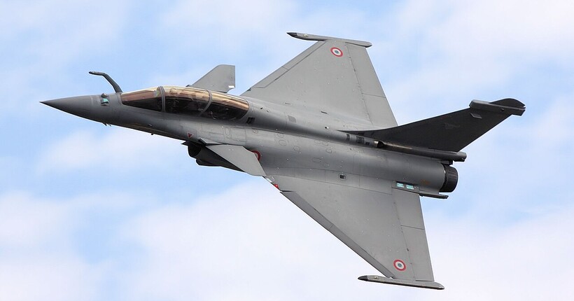 Франція передасть Україні не лише Rafale: Макрон дав ліцензії на виробництво ракет