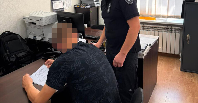 Поліцейський зламав руку чоловікові під час доставлення до ТЦК: йому оголосили підозру