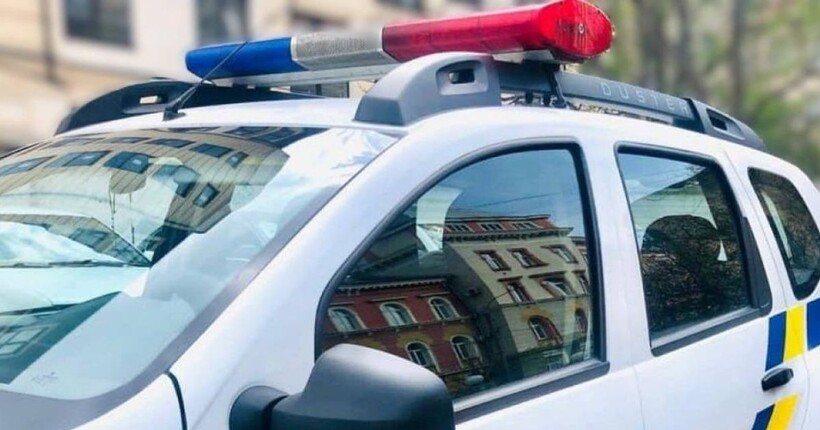 У Калуші поліцейський застрелив вівчарку, яка нападала на перехожих