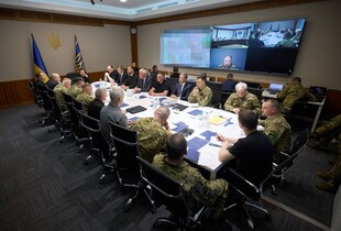 Зеленський провів спеціальну зустріч Ставки: подробиці 