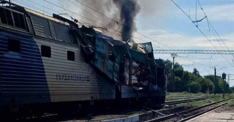 Росіяни завдали удару дроном по пасажирському поїзду на Дніпропетровщині - УЗ