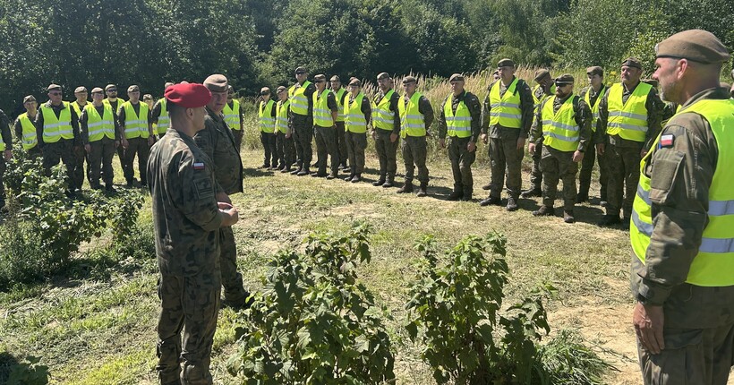 Приліт у Польщі: пошуки уламків завершені, до їх аналізу долучиться український фахівець